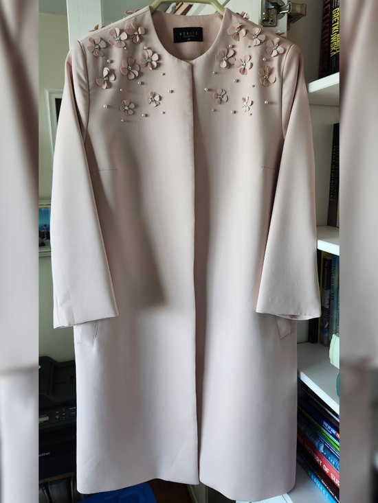 Mohito Jackets & Blazers - Women's light coat - size EU 40 / CA 8